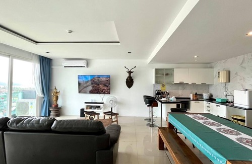 Patong Apartment | Luxurious 3-Bedroom Apartment with Stunning Patong Bay Views