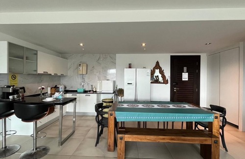 Patong Apartment | Luxurious 4-Bedroom Apartment with Stunning Patong Bay Views