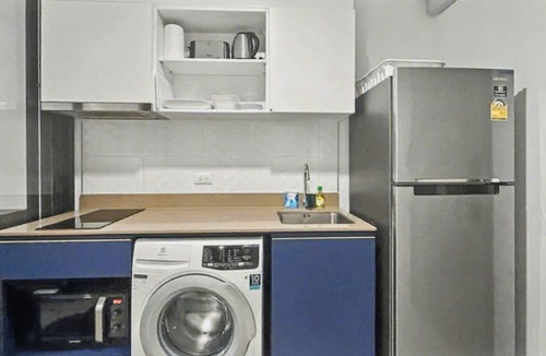 Phuket Apartment | Luxurious Studio Apartment in Central Phuket with Pool View