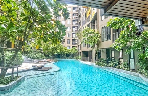 Phuket Apartment | Luxurious Studio Apartment in Central Phuket with Pool View