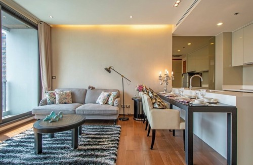 Sukhumvit Apartment | Luxury 1Bed 1Bath 300m BTS Phrom Phong, EmQuartier, Emporium, EmSphere, FreeWifi