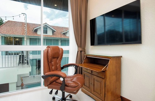 Pratumnak Hill Villa | Luxury 4BR Resort Pool Villa in Pratamnak Residence