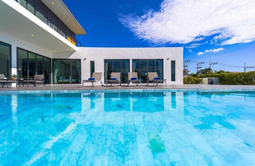 Khao Tao Villa | Luxury 5 Bedroom Pool Villa (KH-C1)