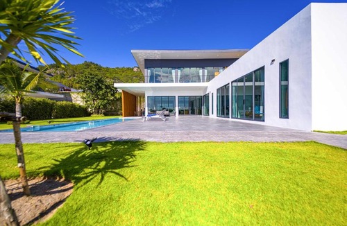 Khao Tao Villa | Luxury 5 Bedroom Pool Villa (KH-C1)