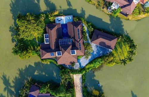 Nong Kae Villa | Luxury 5 Bedroom Villa Close to Beach SRS