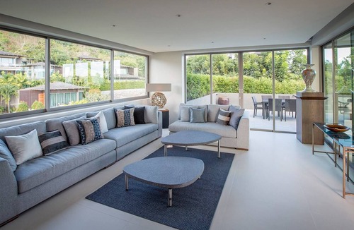 Choeng Thale Villa | Luxury 7 Bedroom Villa In Layan