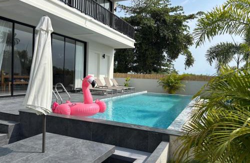 Thong Sala Villa | Luxury Beachfront Pool Villa in Koh Phangan 2BR, Direct Beach Access