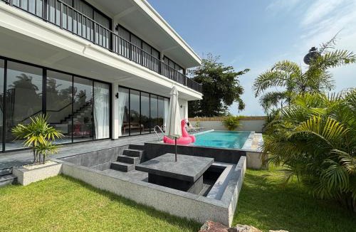 Thong Sala Villa | Luxury Beachfront Pool Villa in Koh Phangan 2BR, Direct Beach Access
