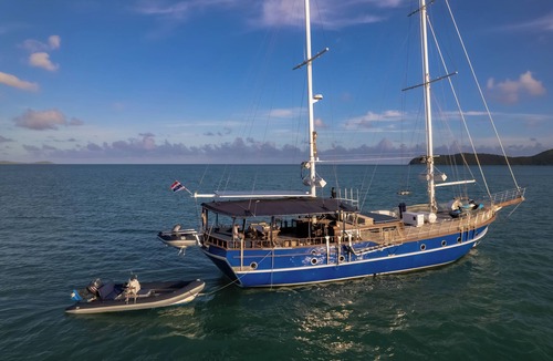 Rawai Boat Rental | Luxury Boat Floating Hotel!