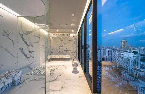 Khlong Toei Nuea Apartment | Luxury Central Asok/Terminal 21 Convenient for Grand Palace and MRT/BTS