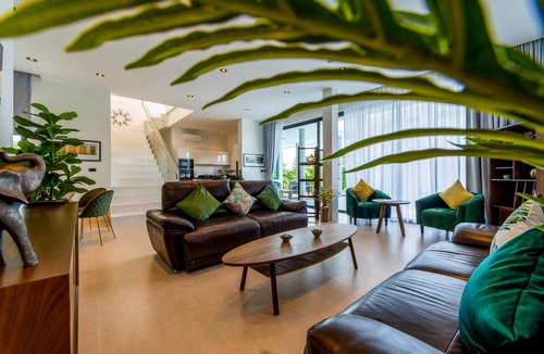 Hua Hin Villa | Luxury Modern 6 Bed Private Pool Villa (LLW)