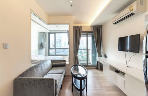 Khlong Tan Nuea Apartment | Luxury one bedroom condo, Rooftop Pool, EMQUARTIER bts, Free Airport pick up