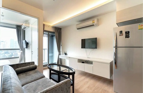 Khlong Tan Nuea Apartment | Luxury one bedroom condo, Rooftop Pool, EMQUARTIER bts, Free Airport pick up