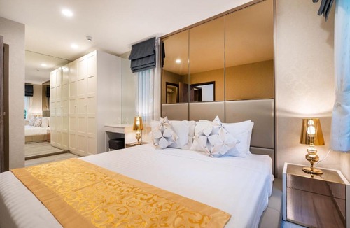 Sa Khu Apartment | Luxury Poolside 1 bedroom Free Netflix at Naiyang