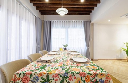 Khlong Tan Nuea Villa | LuxurySukhumvitHouse 2BR 2Bath Kitchen Netflix 1LV 160sqMeteres
