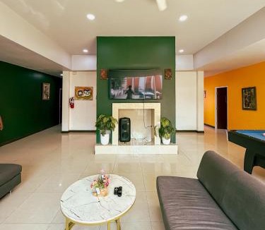 Jomtien Apartment | Magnitude 6 Bedroom Villa In Pratumnak