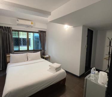 Pattaya Bay Hotel | Maland House Hostel - Pattaya soi 14 Saisong Road