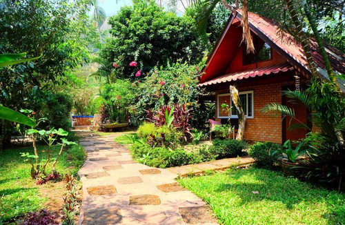Chiang Dao Hotel | Malee's Nature Lovers Bungalows