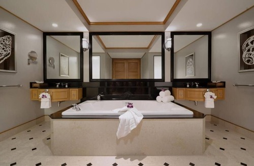 Mai Khao Resort | Marriotts Phuket beach club. Contact owner befor booking.
