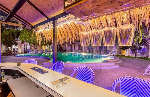 Jomtien Resort | Mermaid Beach Resort - 100m to Beach, Saltwater Pool & BeerGarden
