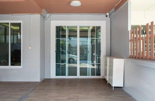 Samsen Nok Villa | MIQ Home 142 Huai Khwang NEW4BR/Jodd fair