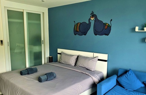Wichit Apartment | Miraculous Studio Seaview Suite | Balcony Kitchen