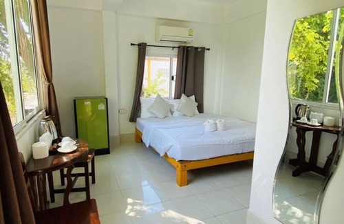 Rayong House | Miss Hong House