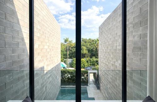 Bang Sare Villa | Modern 2BR Private Pool Villa Near Beach Pattaya