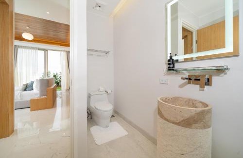 Si Sunthon Villa | Modern 4BR Private Pool Villa near Laguna- Lux Pride 2 V9 by Warm Plus