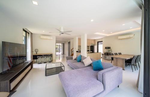 Choeng Thale Villa | Modern Minimalist 6 Bedroom Light Luxury Villa Private Pool Golf Course Laguna Park