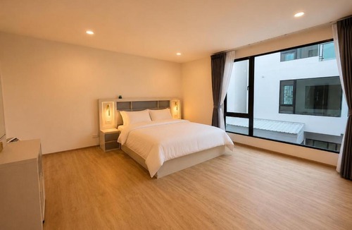Lat Krabang House | Modern Pool Villa Near BKK Airport 6 Guests