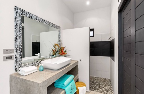 Moo 5 Villa | Modern villa 5 minutes from the beach