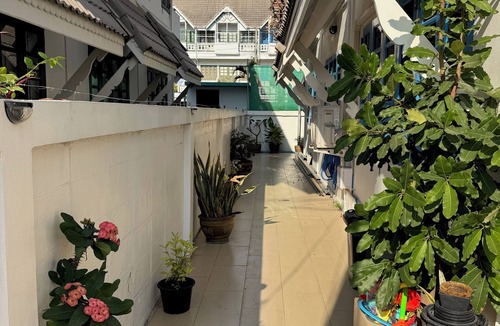 Khao Takiab House | Monkey Mountain/Khao Takiab townhome, 2 minute walk to Hua Hin's favorite beach