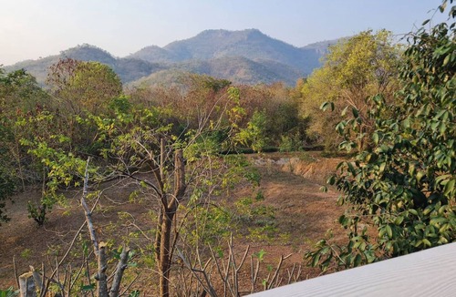 Phetchaburi House | Mountain Front Family Home Big Balcony For 4 Rare Birds, Bikes