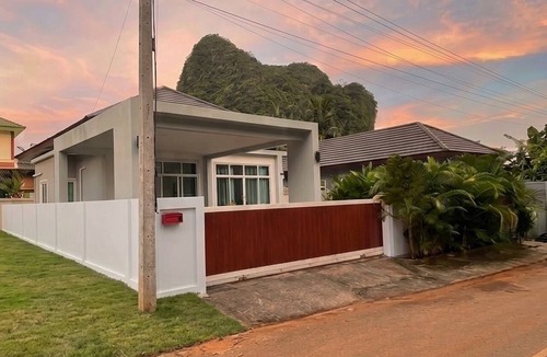 Krabi House | Natural Pool Villa Ao nang