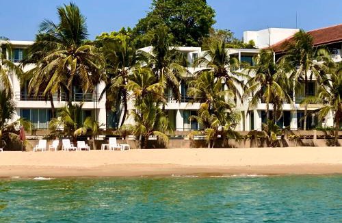 Chakphong House | Natural Villas -Front Samet - Beach front 3BR with Pool