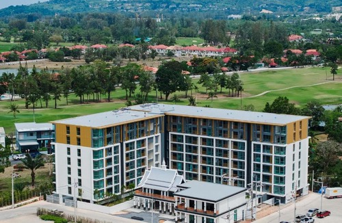 Laguna Apartment | New Ozone BangTao Condo by Metrika