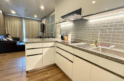 Hua Hin Condo | newly renovated 1-bedroom, 43 sqm, located in hearth of town and close to beach