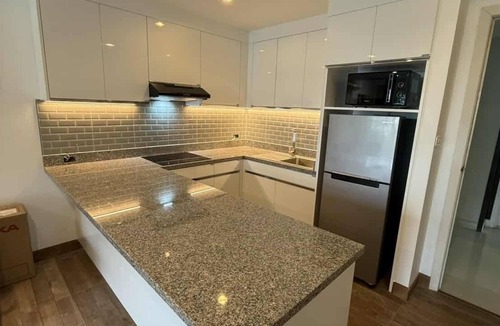 Hua Hin Condo | Newly renovated 2-bedroom, 84sqm in heart of town and close to beach