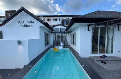 Phuket Villa | Newly Renovated 4BR Pool Villa in Phuket Town