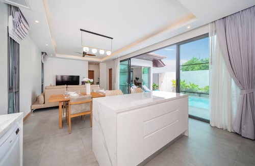 Choeng Thale Villa | Nicky Elegant 3Br Pool Villa Bangtao