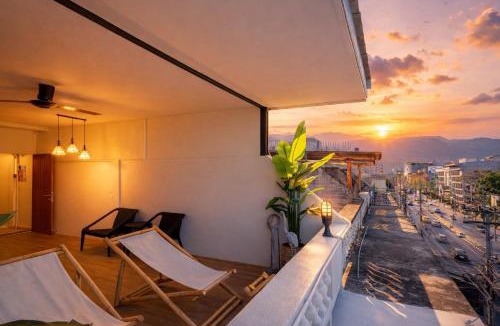 Huay Kaew House | Nimman In -5 Private Suites House Near Maya Mall