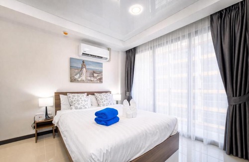 Nai Harn Apartment | NOVA Condo 1BR Pool View NBC Nai Harn