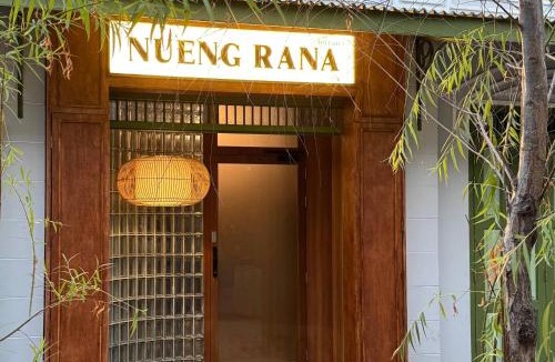 Chakkrawat House | Nueng Rana 113 Unique House in Chinatown 3BR 2BA - Villa