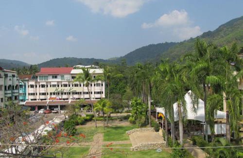 Karon House | Oasis Guesthouse & Bar