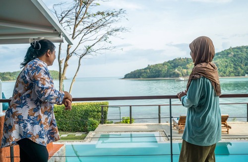 Wichit Villa | Oceanfront private pool villa with maid and cook