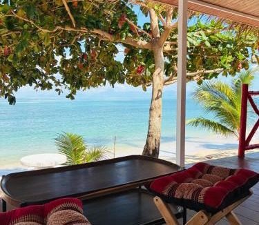 Bang Po Villa | Oceanfront Villa at Bang po Beach-Koh Rooms