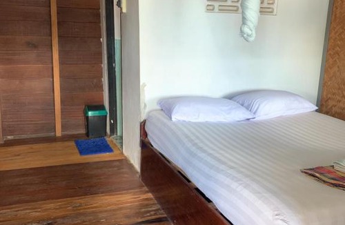 Don Khon House | Pa Kha Guesthouse