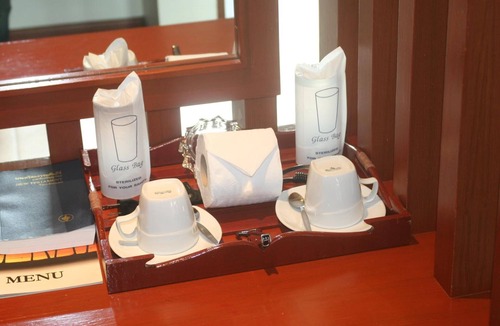 Nanai Road Hotel | Palmview Resort
