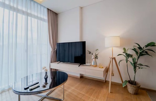Khlong Toei Condo | Panoramic 2BR near Ekkamai with Infinity Pool